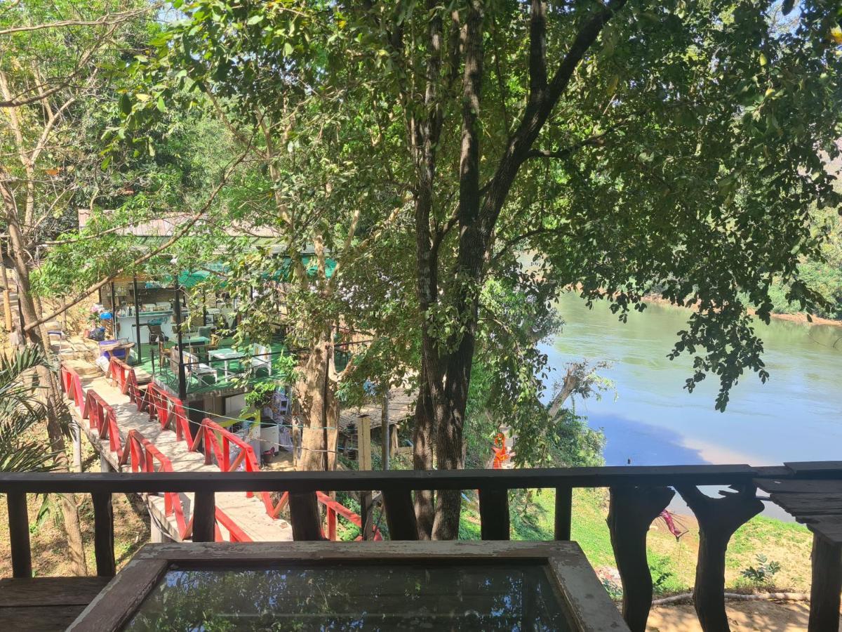 Phuphavaree By Tahug Sai Yok Ban Ai Hit Exterior photo